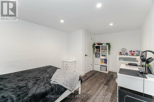 79 Castlefield Drive, Hamilton, ON - Indoor Photo Showing Bedroom