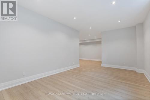 2209 Sloane Drive, Oakville, ON - Indoor Photo Showing Other Room