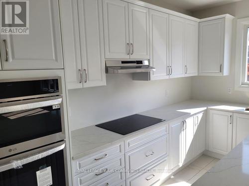 47 Bud Leggett Crescent, Georgina, ON - Indoor Photo Showing Kitchen