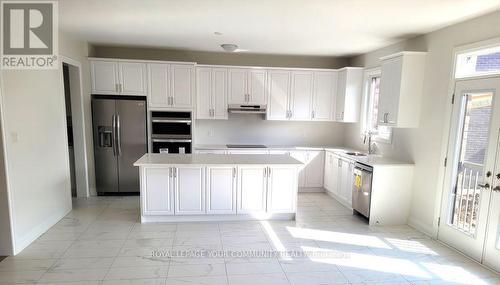 47 Bud Leggett Crescent, Georgina, ON - Indoor Photo Showing Kitchen