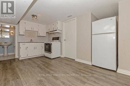 503 Meadow Wood Road, Mississauga (Clarkson), ON - Indoor Photo Showing Kitchen