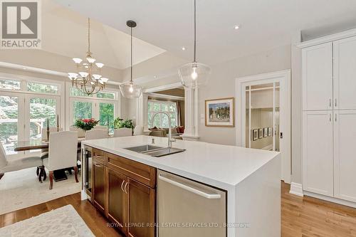 503 Meadow Wood Road, Mississauga, ON - Indoor Photo Showing Kitchen With Double Sink