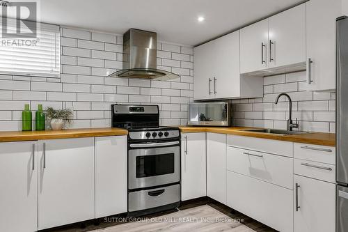 47 Cynthia Road, Toronto, ON - Indoor Photo Showing Kitchen