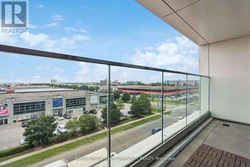 512 - 950 Portage Parkway, Vaughan, ON - Outdoor With View With Exterior