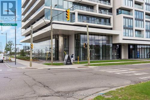 512 - 950 Portage Parkway, Vaughan, ON - Outdoor