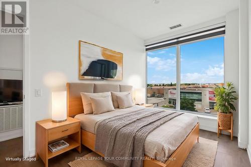 512 - 950 Portage Parkway, Vaughan, ON - Indoor Photo Showing Bedroom