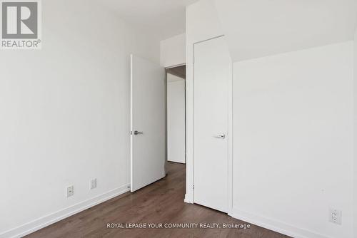 512 - 950 Portage Parkway, Vaughan, ON - Indoor Photo Showing Other Room