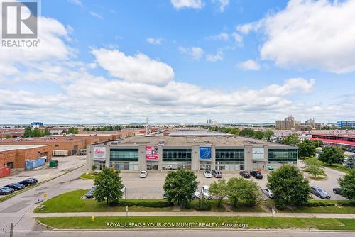 512 - 950 Portage Parkway, Vaughan, ON - Outdoor With View