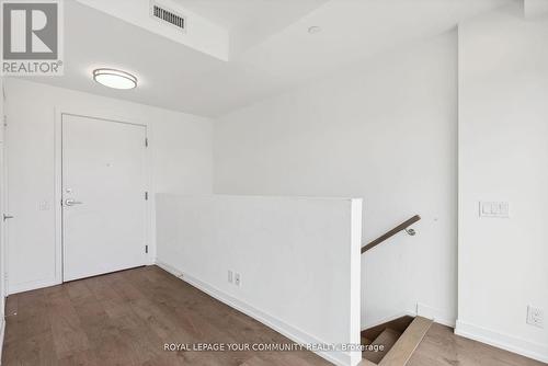 512 - 950 Portage Parkway, Vaughan, ON - Indoor Photo Showing Other Room