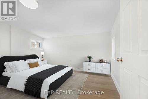 88 Clyde Street, Hamilton, ON - Indoor Photo Showing Bedroom