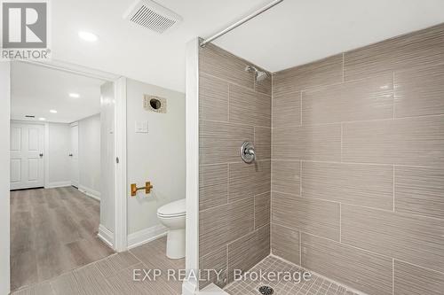 88 Clyde Street, Hamilton, ON - Indoor Photo Showing Bathroom