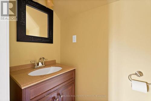 295 Plains Road W, Burlington, ON - Indoor Photo Showing Bathroom