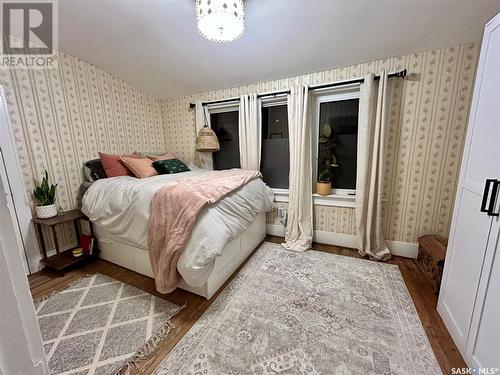 824 4Th Avenue N, Saskatoon, SK - Indoor Photo Showing Bedroom