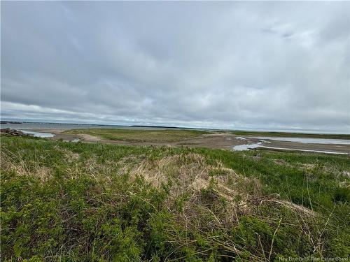 27 Second Ave, Pointe-Du-Chêne, NB 