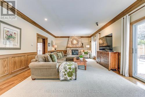 1935 Calgary Court, Mississauga, ON - Indoor Photo Showing Living Room With Fireplace