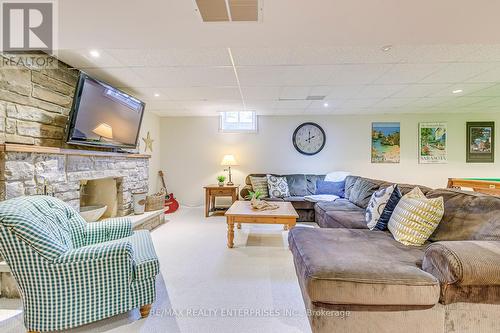 1935 Calgary Court, Mississauga, ON - Indoor Photo Showing Living Room With Fireplace