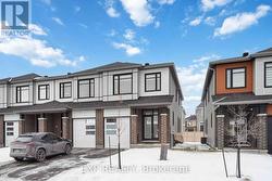 934 CLARKIA STREET  Ottawa, ON K1T 0Y1