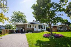 1860 FEATHERSTON DRIVE  Ottawa, ON K1H 6P5