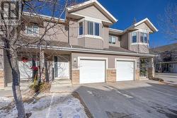 150 Royal Oak Gardens NW  Calgary, AB T3G 5S5