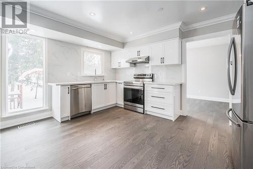 567 Rustic Drive, Waterloo, ON - Indoor Photo Showing Kitchen With Upgraded Kitchen