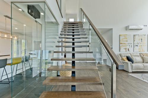 Escalier - 80 Ch. Lebel, Saint-Herménégilde, QC - Indoor Photo Showing Other Room