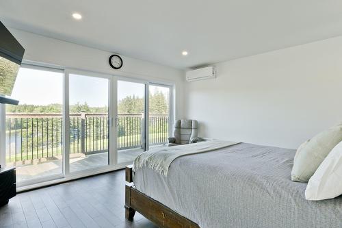 Chambre à coucher principale - 80 Ch. Lebel, Saint-Herménégilde, QC - Indoor Photo Showing Bedroom