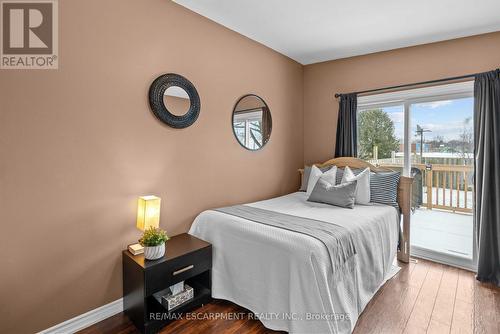 2 Ronaldshay Avenue, Hamilton, ON - Indoor Photo Showing Bedroom