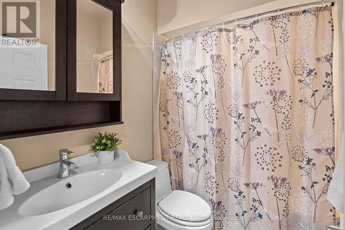 2 Ronaldshay Avenue, Hamilton, ON - Indoor Photo Showing Bathroom