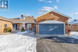 201 PINE HILL DRIVE N  Ottawa, ON K2M 2V1