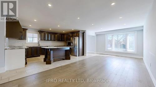 349 Enfield Road, Burlington, ON - Indoor Photo Showing Kitchen