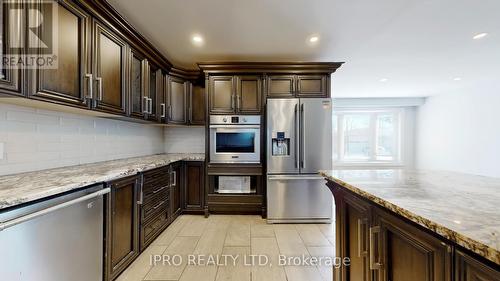 349 Enfield Road, Burlington, ON - Indoor Photo Showing Kitchen With Stainless Steel Kitchen With Upgraded Kitchen