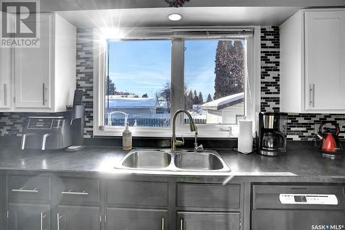 330 Dalgliesh Drive, Regina, SK - Indoor Photo Showing Kitchen With Double Sink