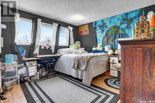 330 Dalgliesh Drive, Regina, SK - Indoor Photo Showing Bedroom