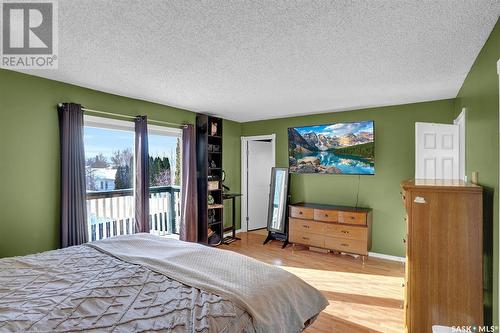 330 Dalgliesh Drive, Regina, SK - Indoor Photo Showing Bedroom