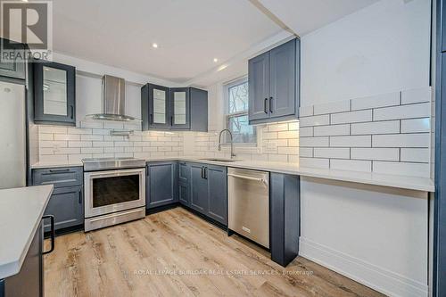 574 Clark Avenue, Burlington, ON - Indoor Photo Showing Kitchen With Stainless Steel Kitchen