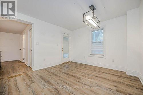 574 Clark Avenue, Burlington, ON - Indoor Photo Showing Other Room