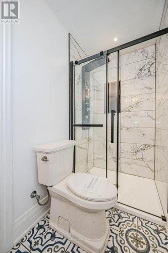 574 Clark Avenue, Burlington, ON - Indoor Photo Showing Bathroom