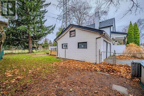 574 Clark Avenue, Burlington, ON - Outdoor