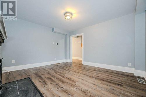 574 Clark Avenue, Burlington, ON - Indoor Photo Showing Other Room