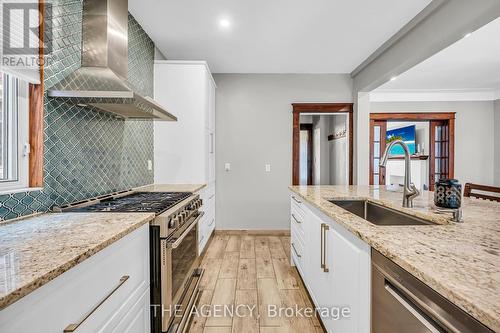 77 Proctor Boulevard, Hamilton, ON - Indoor Photo Showing Kitchen