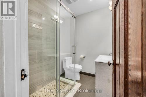 77 Proctor Boulevard, Hamilton, ON - Indoor Photo Showing Bathroom