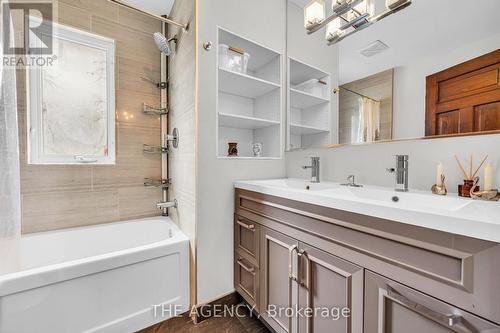 77 Proctor Boulevard, Hamilton, ON - Indoor Photo Showing Bathroom