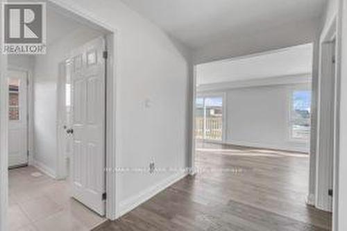 4281 Creeks End, Mississauga, ON - Indoor Photo Showing Other Room