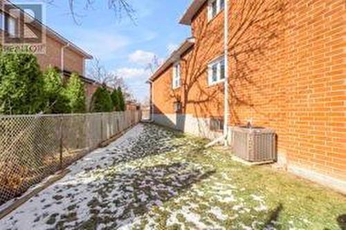 4281 Creeks End, Mississauga, ON - Outdoor