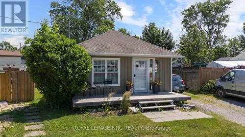 38 LINCOLN ROAD E  Fort Erie (Crystal Beach), ON L0S 1B0