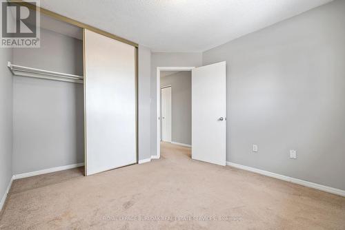 2483 Whittaker Drive, Burlington, ON - Indoor Photo Showing Other Room