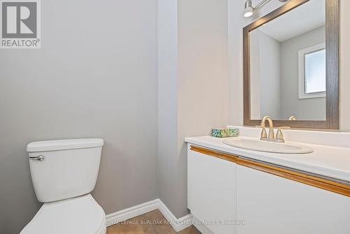 2483 Whittaker Drive, Burlington, ON - Indoor Photo Showing Bathroom