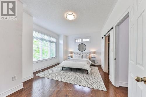 2032 Lakeshore Road W, Mississauga, ON - Indoor Photo Showing Bedroom