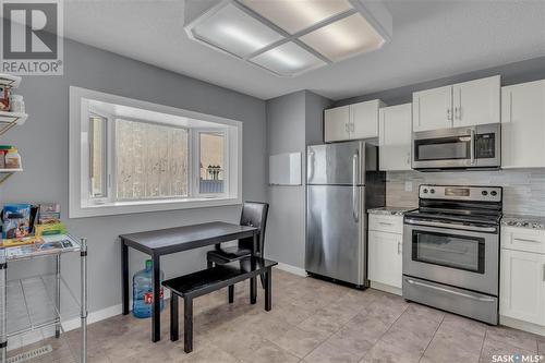 4758 Queen Street, Regina, SK - Indoor Photo Showing Kitchen With Stainless Steel Kitchen