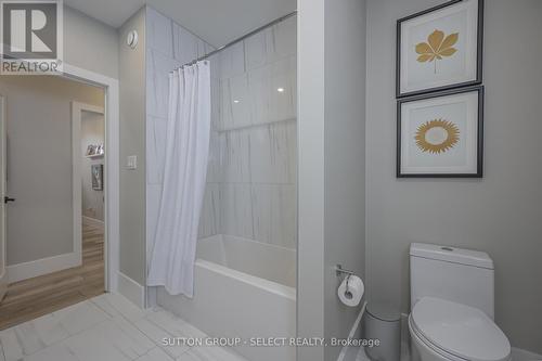 185 Commissioners Road E, London, ON - Indoor Photo Showing Bathroom